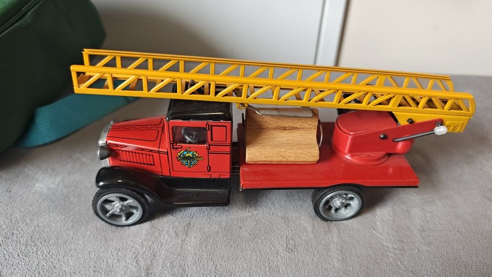 Kovap blaszana zabawka drabina