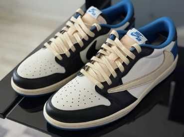 Jordan 1 Retro Low OG SP Travis Scott Fragment R.45