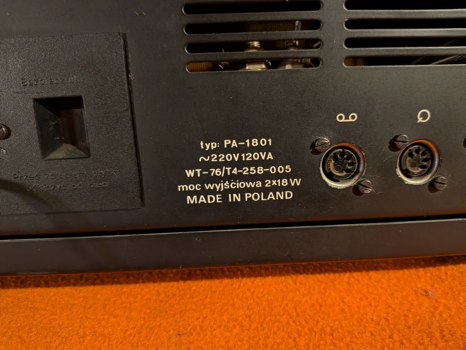 Wzmacniacz UNITRA PA1801 wersja z francuskimi napisami uszkodzony