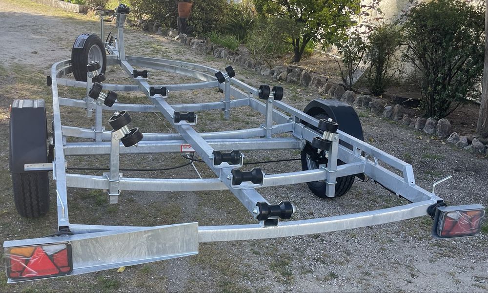 Atrelados novos para barcos