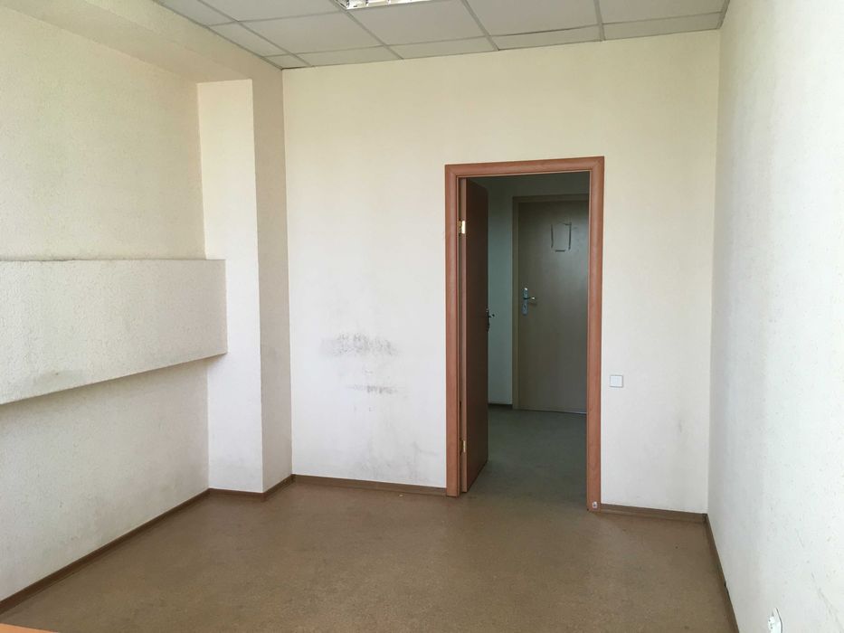 Продаж комерційного приміщення по вул. Смілянська
