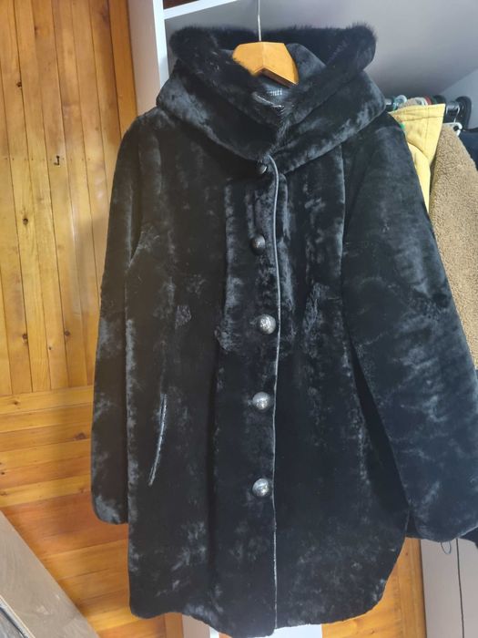 Шуба мутон с норковим оздобленням, р.52