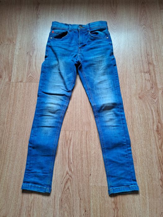 Одежда для девочки на 7-9 лет