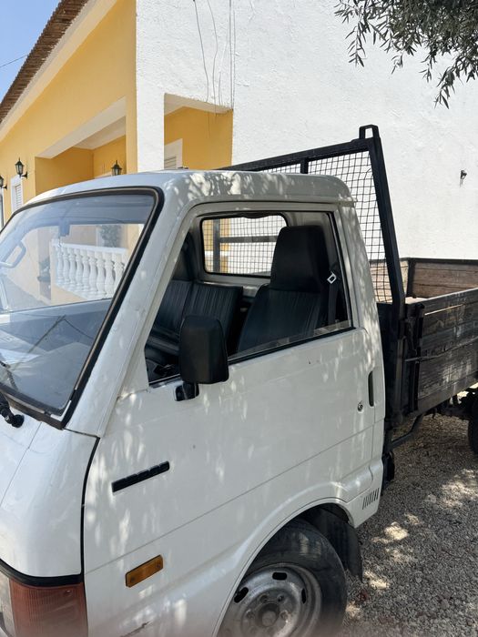 Mazda EE2200 PickUp