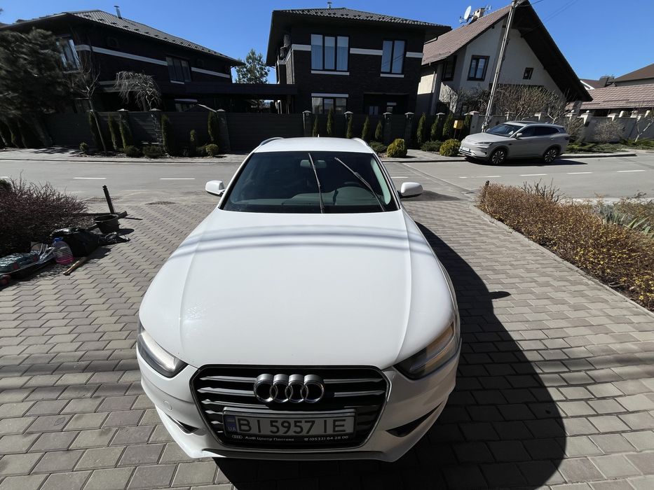 Продам власне авто Audi A4 B8