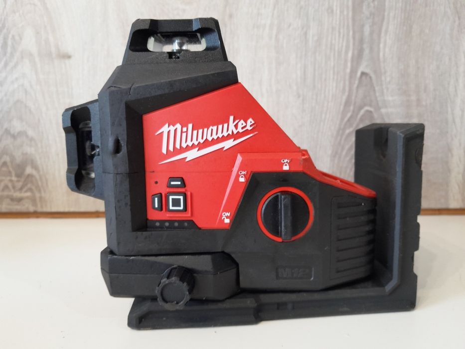 Milwaukee M12 3PL Zielony laser 3 płaszczyznowy aku 12v