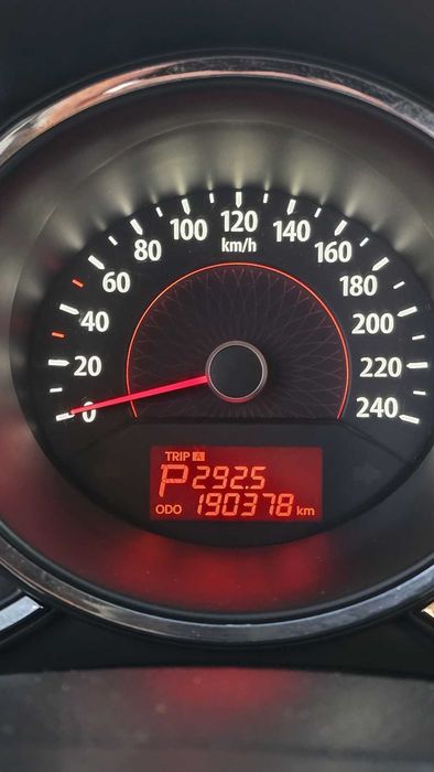 Kia Sorento 2010 Automático | 7 Lugares | Único Dono | Pele | Teto Panorâmico