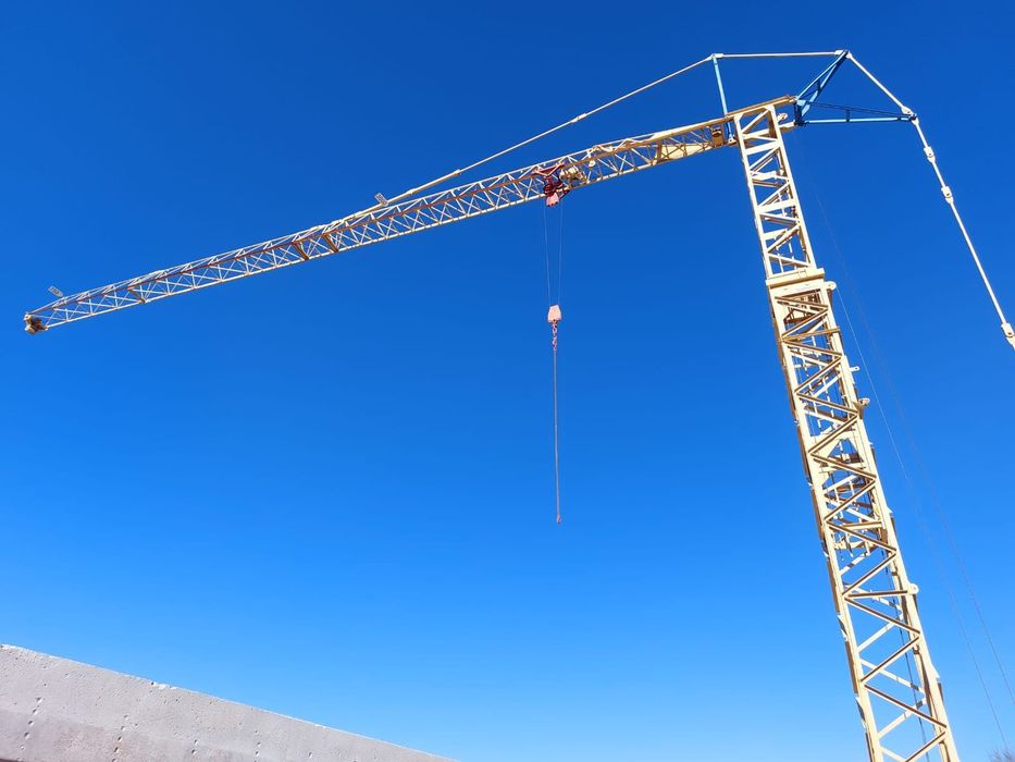 Grua construção civil