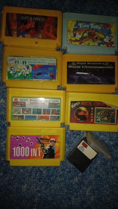 Cassetes de jogos e com cartao de memória para o jogo