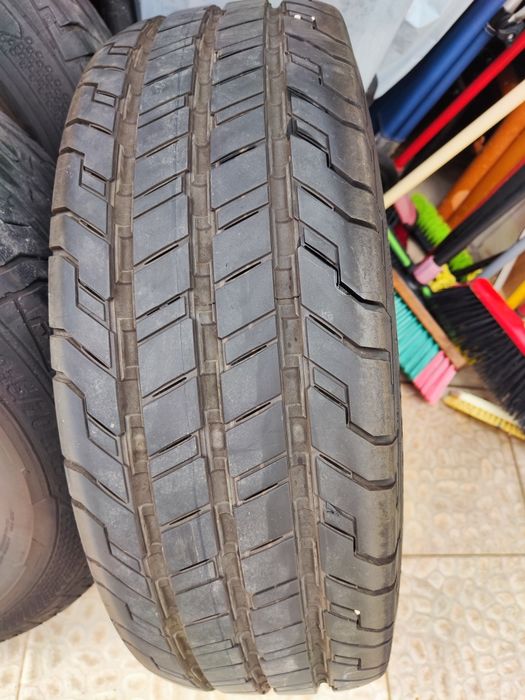 Pneus  Continental 215/70 R 15 C + Jantes Fiat Ducato