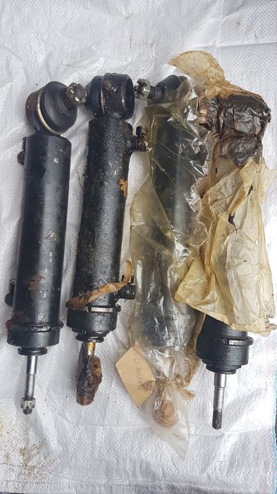 Поворотний циліндр Газ 66