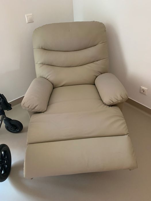 Poltrona relax c/massagem elétrico Bege como novo