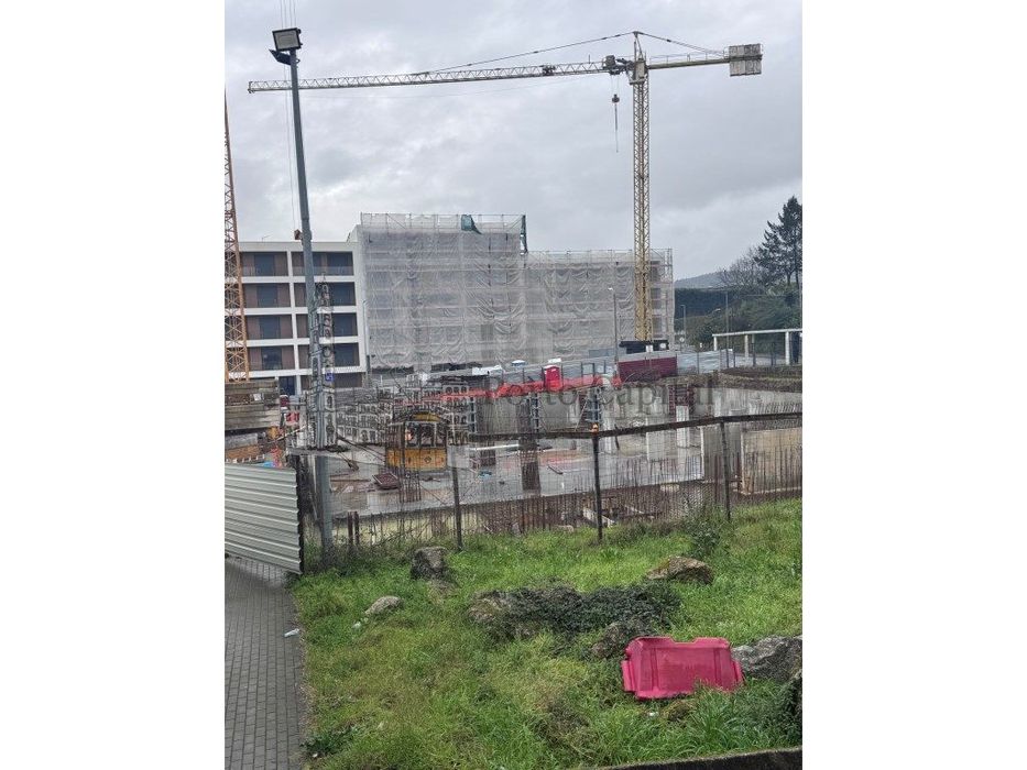 T1 Para Venda Em Lordelo