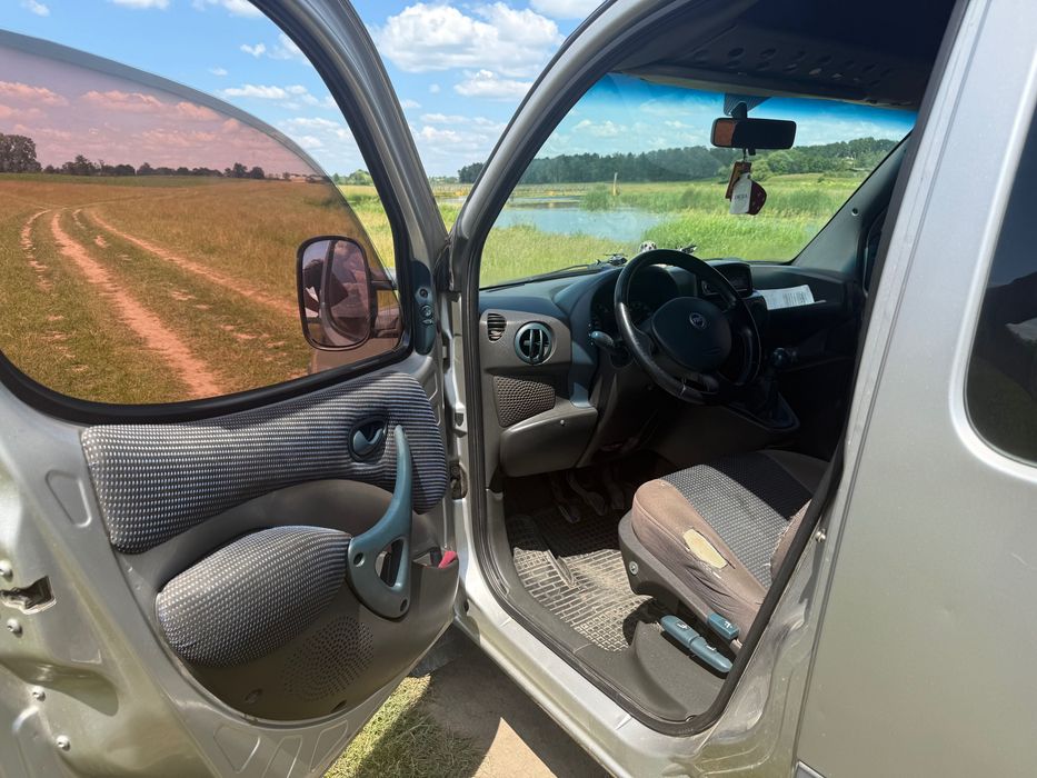 Автомобіль Fiat Doblo