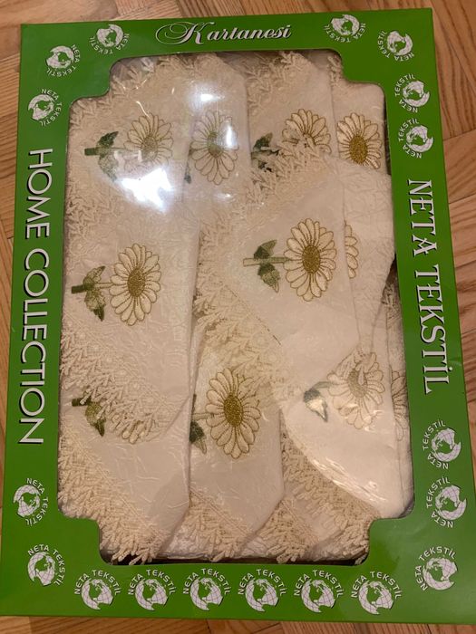 Подарочный комплект Набор NETA TEKSTIL  скатерть  и салфетки жатка.