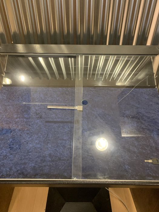 Vitrine multifuncoes