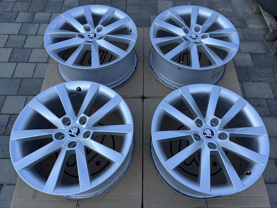 Oryginalne felgi Skoda 18" 5x112 Octavia Superb RS 5E0 Golf GTI