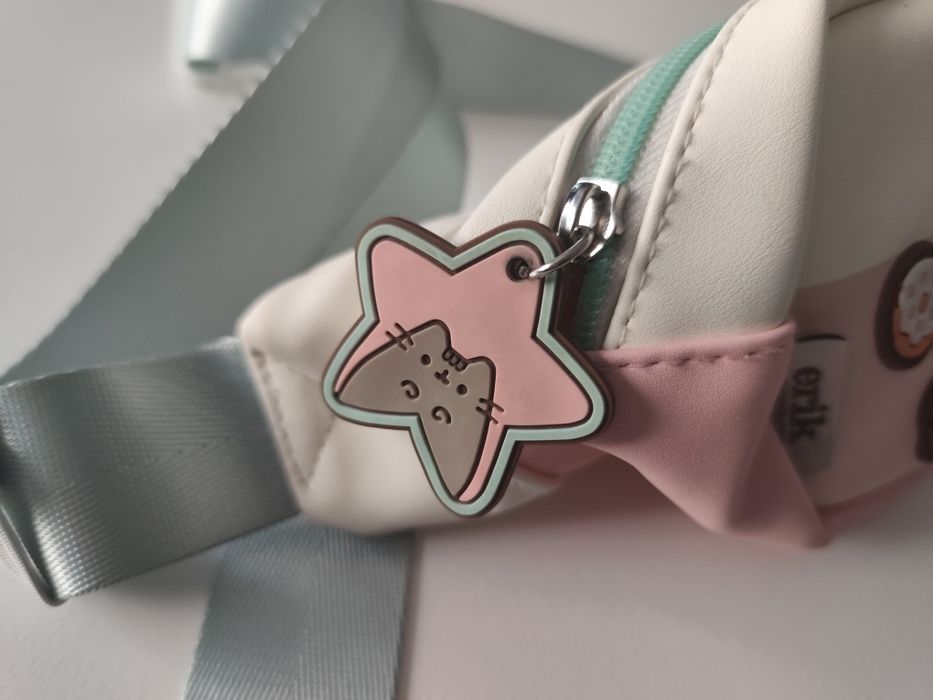 Nerka saszetka Pusheen