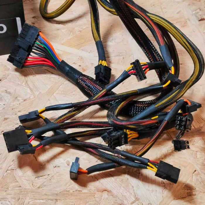 Zasilacz Komputerowy Corsair VS-550 550 W 80 PLUS ATX SATA Molex GPU