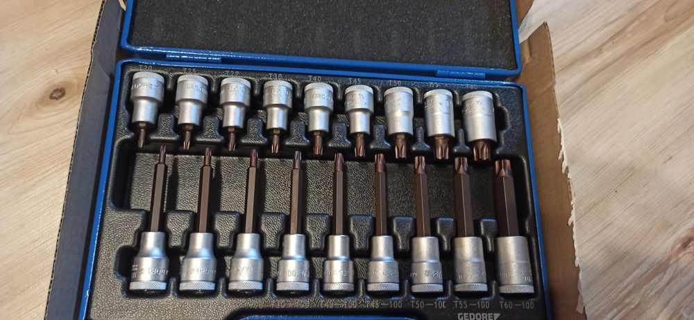 Zestaw nasadek wkrętakowych 1/2   18 szt  Gedore