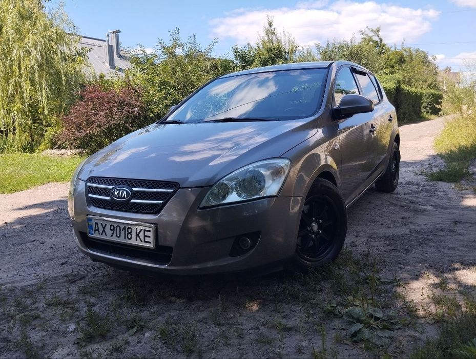 Продам Киа Сид 1,6- автомат