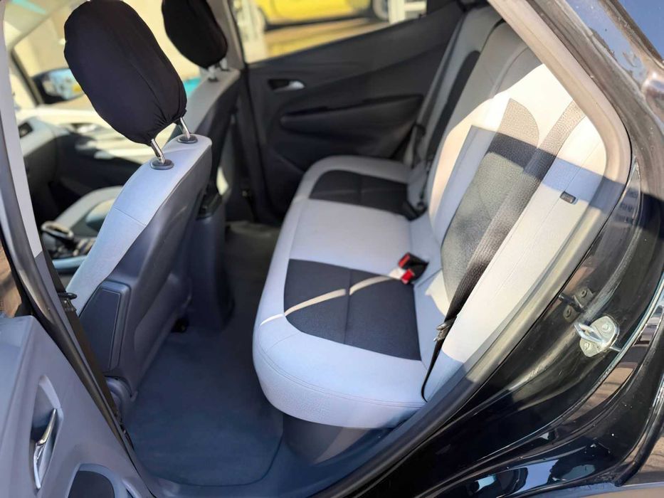 Chevrolet Bolt EV      2021