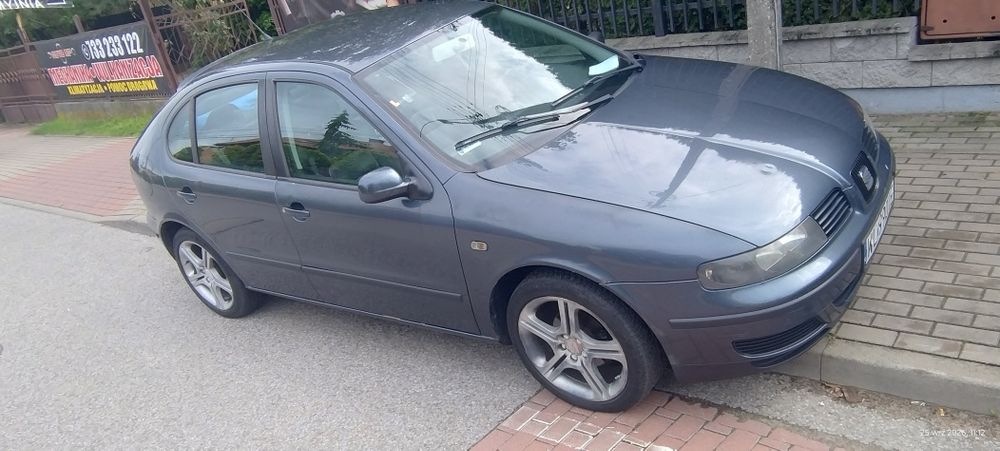 Seat Leon 1.6 16v  benzyna fajny