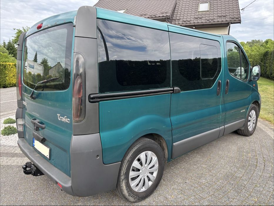 Renault trafic 1.9dci 9osobowy klimatyzacja nawiewy tył