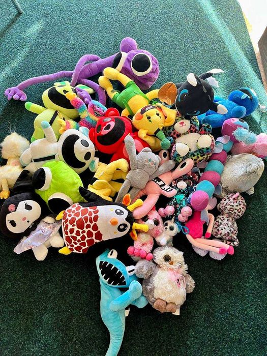 Продам велику партію м’яких іграшок одним набором