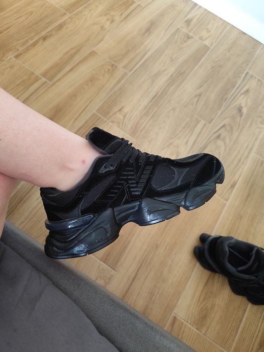 New Balance czarne