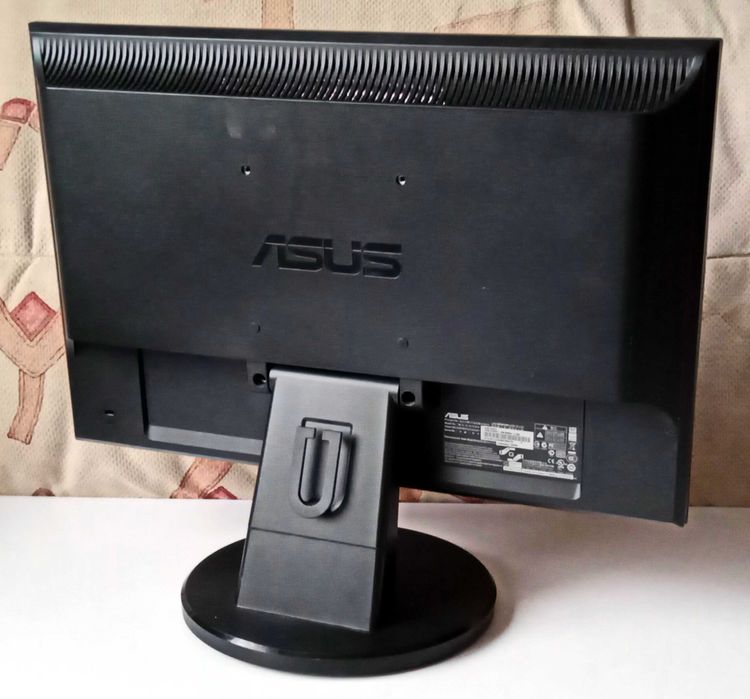 Монитор 19 "дюймов Asus VW195U широкоформатный