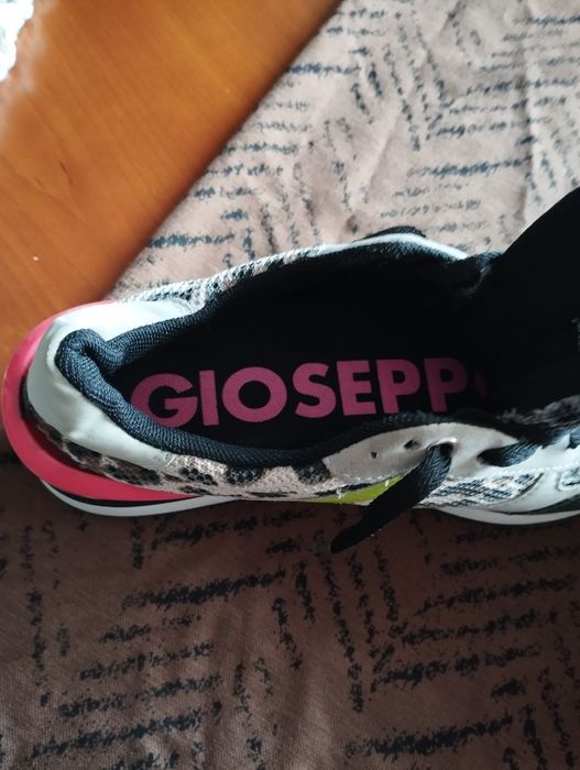 Sapatilhas como novas