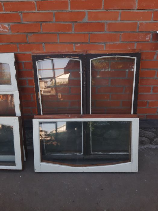 Окна деревянные в отличном состоянии .