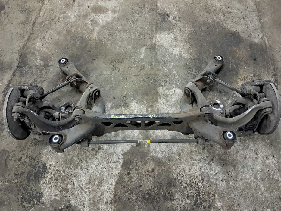 AUDI A4 B8 belka sanki wózek kołyska zawieszenia tył tylna kompletna