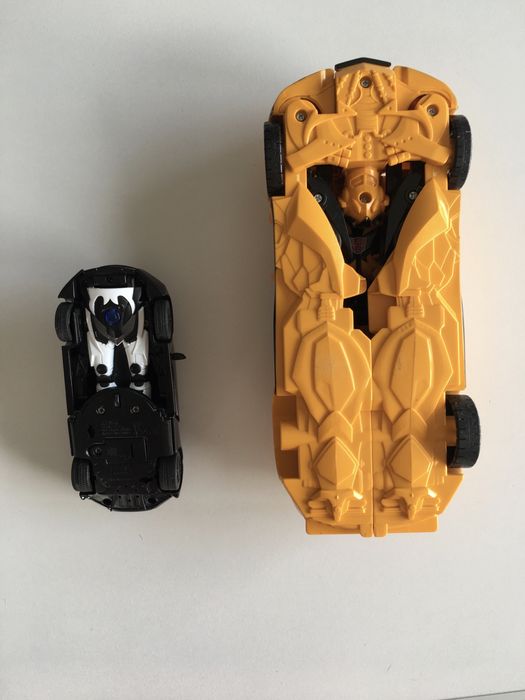 HASBRO Transformers auto żółte