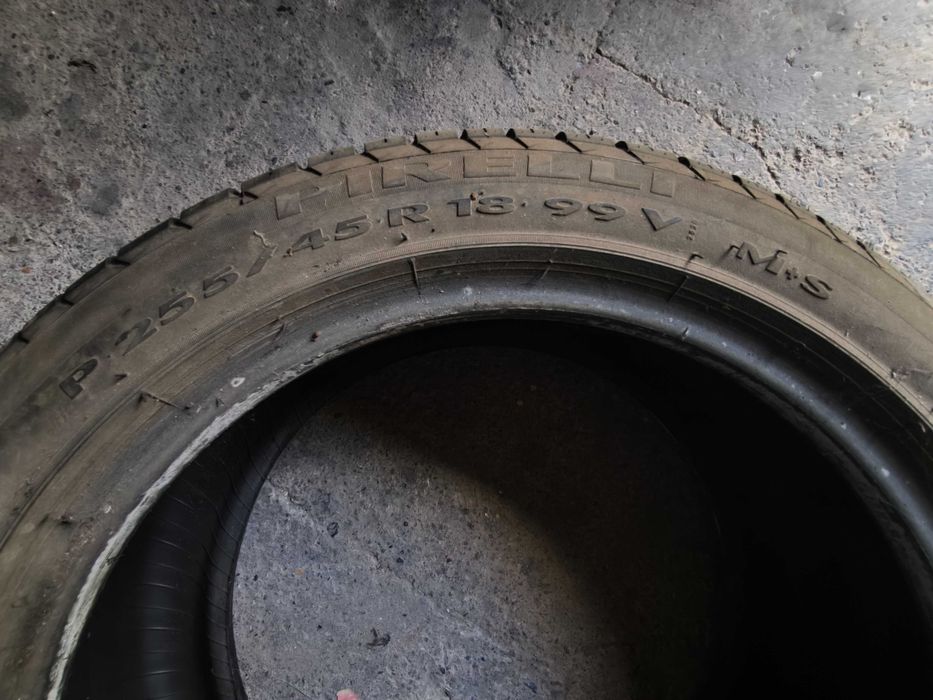 Opona Pirelli P6 four seasons 255/45/18 rok 2004