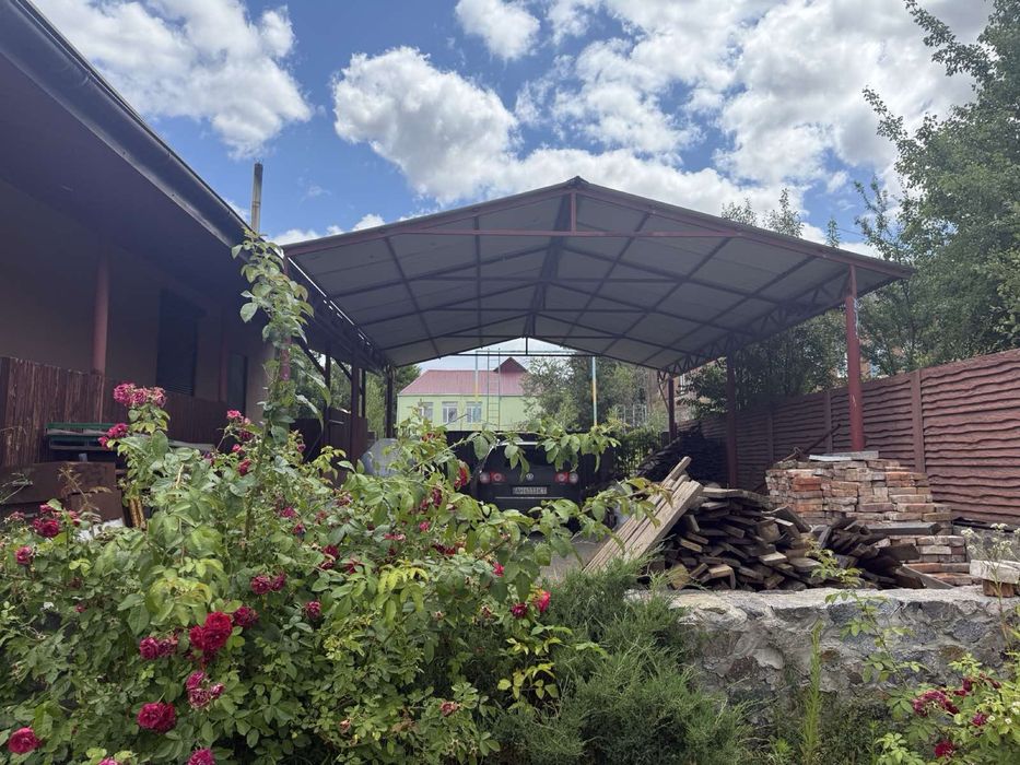 Продам новый дом на перегу пруда Днепровский район