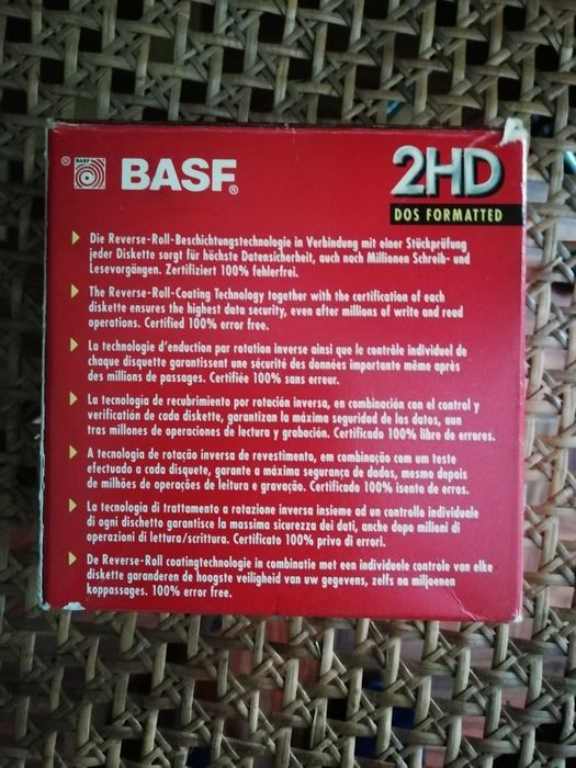 Diskettes BASF 2HD64738475155843121