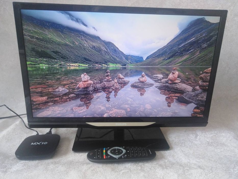 Телевізор Philips 22 дюйма, смарт ТВ.
