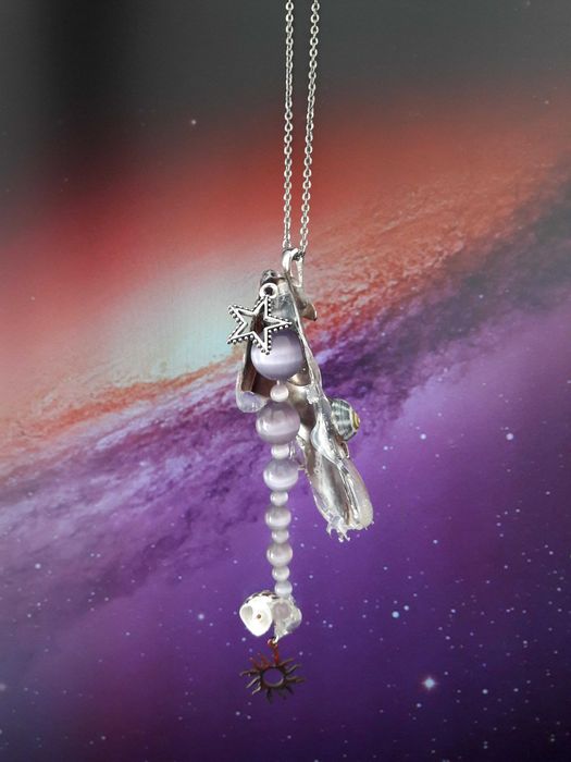 Galáxia da Baleia - Joia artesanal de concha do mar