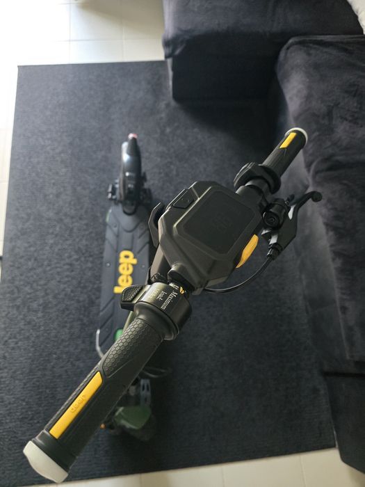 Trotinete Jeep E scootet Adventurer com Fatura