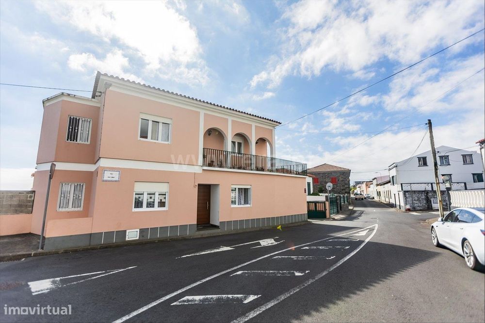 Moradia, 5 quartos, Ponta Delgada