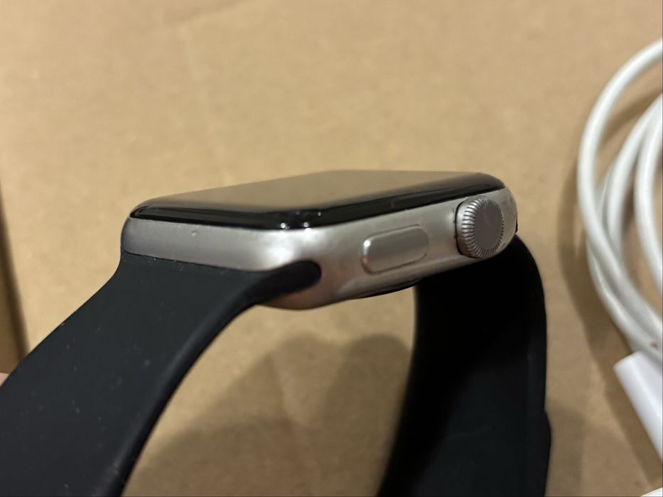 Apple Watch Series 3 42mm com Garantia, cabo e Bateria 95%