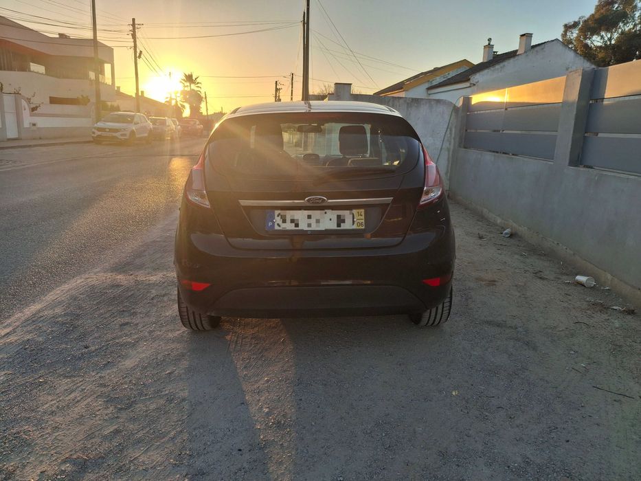Ford Fiesta 1.5 TDCI Titanium — photo 5