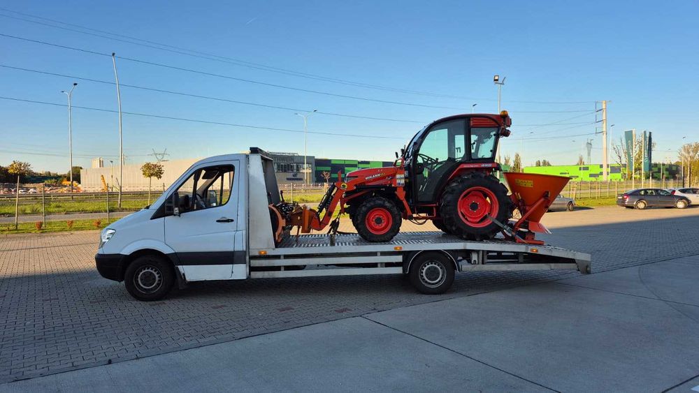 Odśnieżanie dróg, podjazdów i parkingów traktor 4x4 autolaweta