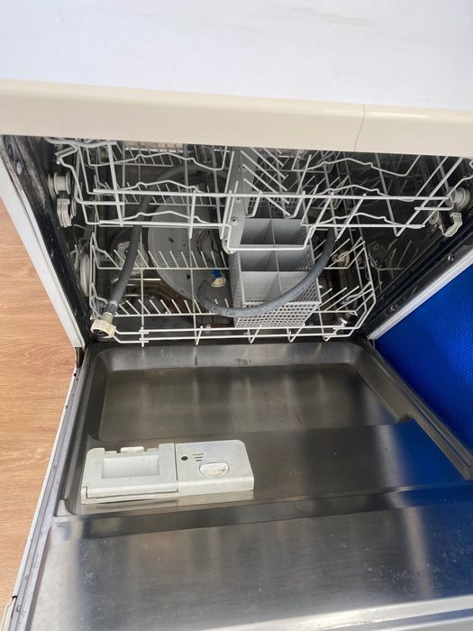 Máquina de lavar loiça Zanussi