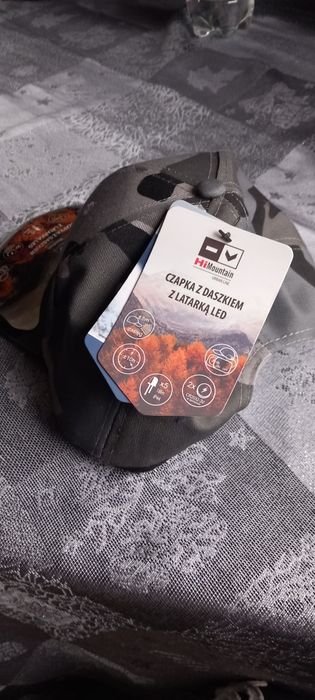 Czapka z daszkiem Hi Moutain z latarką