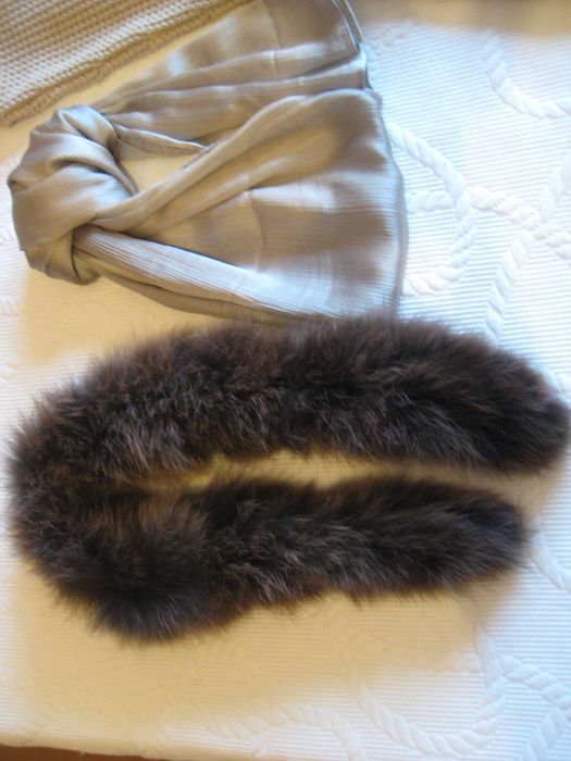 Conjunto calça casaco blusa e complementos senhora