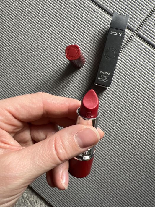Szminka Red Pout The One Oriflame