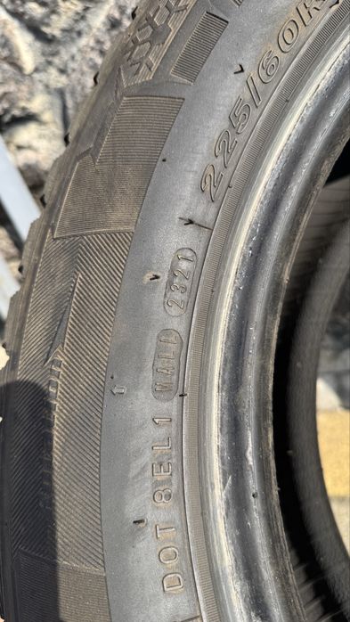 Резина шина колесо зимнє зима Roadstone Winguard Ice 225/60 r17